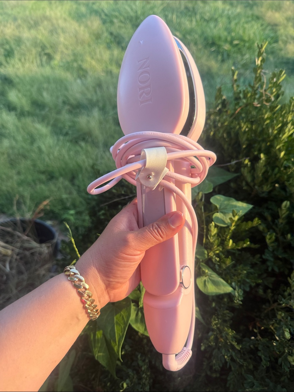 🌸Nori N2-1BL Handheld Steam Iron Clothing Press pink  Lightweight Travel - Teste